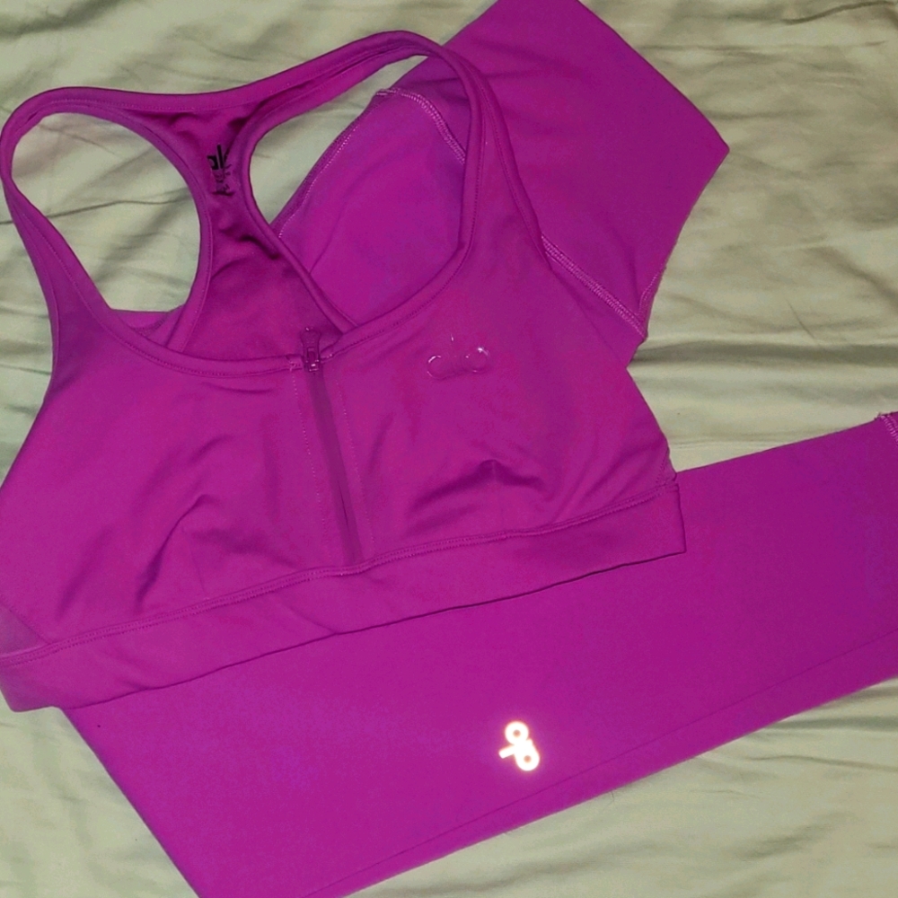 Alo sports bra and leggings set